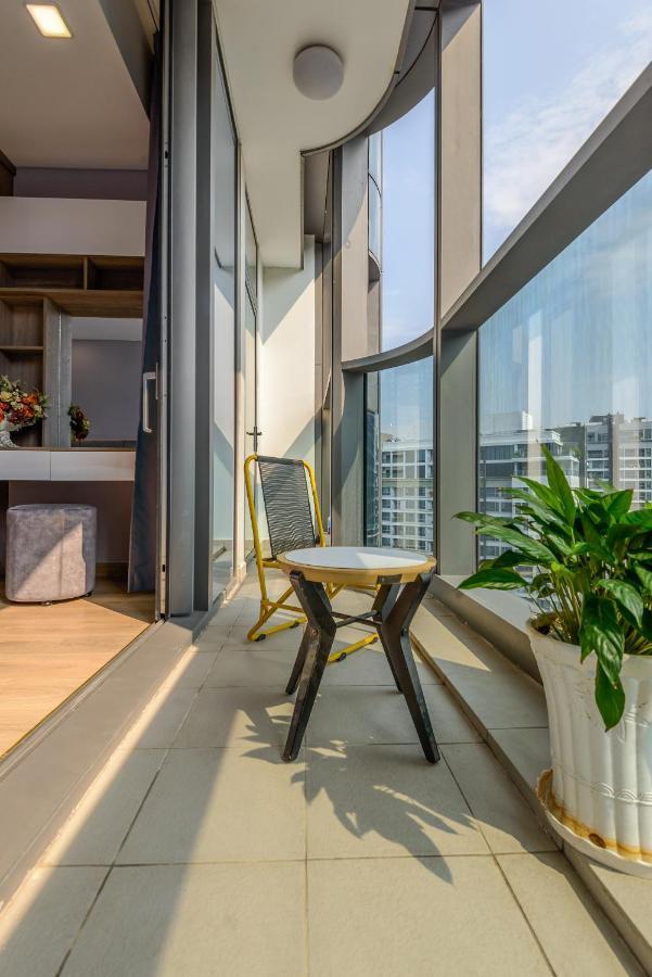 Panorama Suites Landmark 81 Apartment *