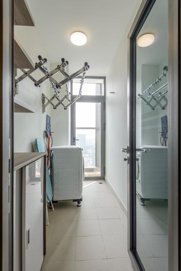 Panorama Suites Landmark 81 Apartment *